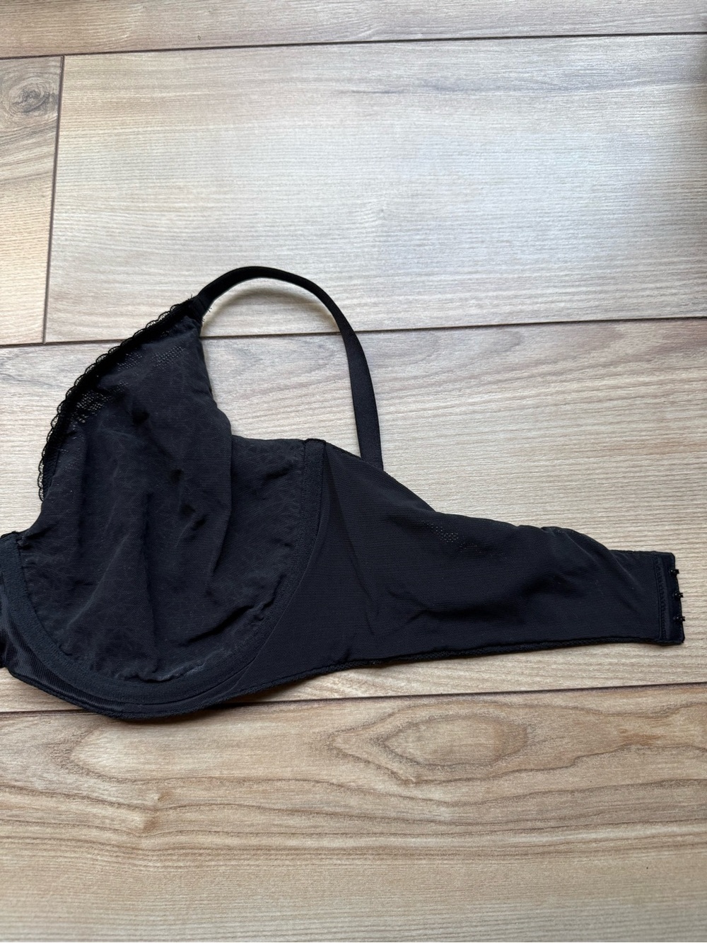 Victoria's Secret Invisible Lift Full-Coverage Minimizer Bra - Picture 9 of 9